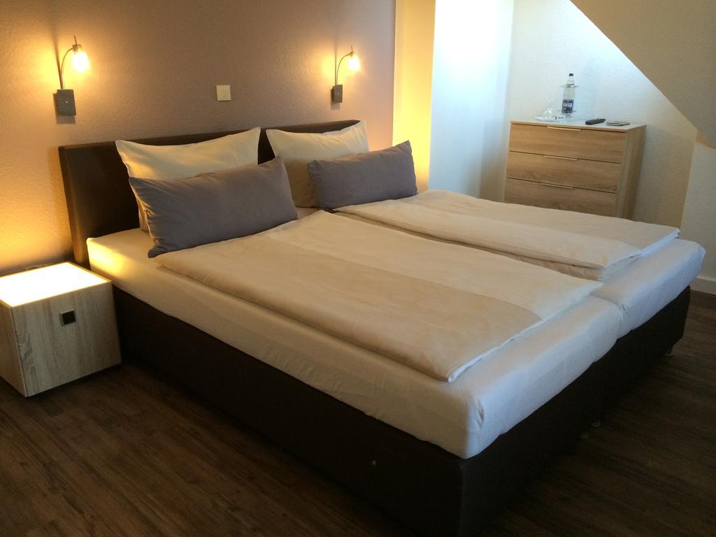 Landhotel Alte Schule - Hotel Garni شيلينغ الغرفة الصورة