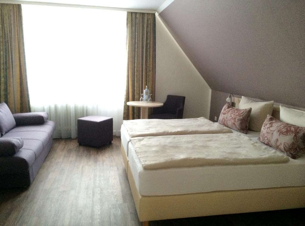 Landhotel Alte Schule - Hotel Garni شيلينغ الغرفة الصورة