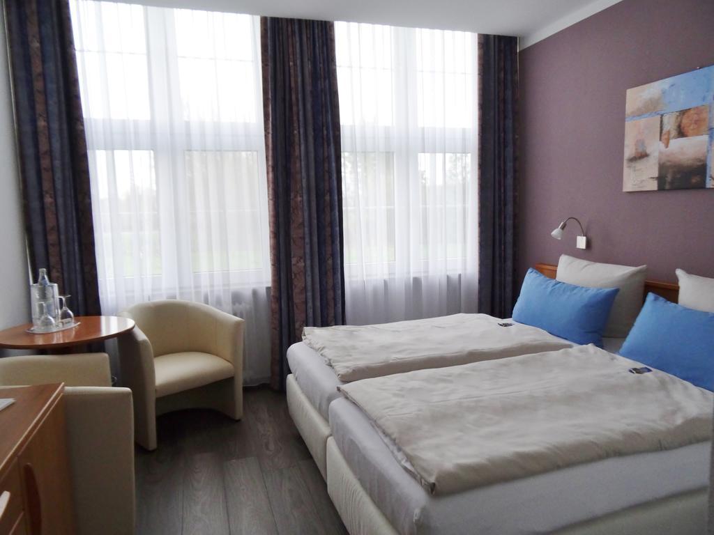 Landhotel Alte Schule - Hotel Garni شيلينغ الغرفة الصورة